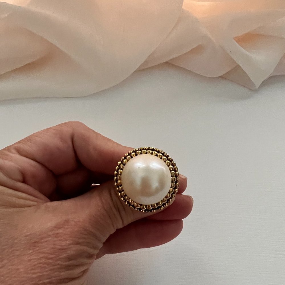 Pearl Ring - Picture 5 of 9